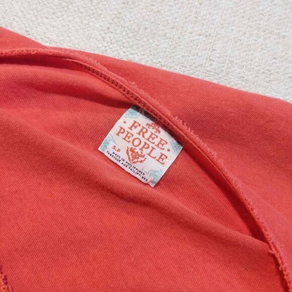 Free People Oversized Coral Orange Lacy Top size Small - Picture 4 of 4